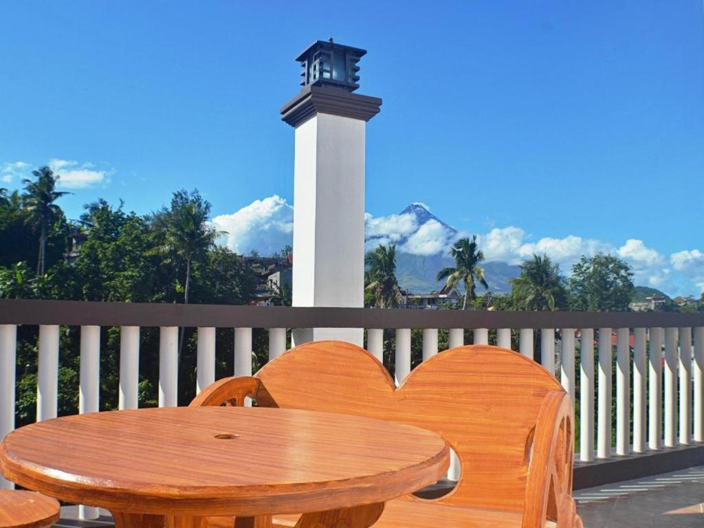 Mayon Backpackers Hostel Legazpi Dış mekan fotoğraf